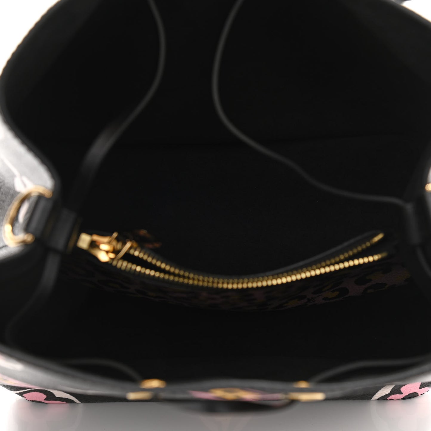 Monogram Giant Wild At Heart Neonoe MM Black