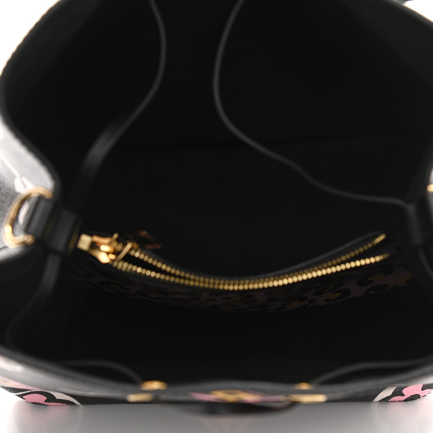 Louis Vuitton Monogram Giant Wild At Heart Neonoe MM Black 5 of 10