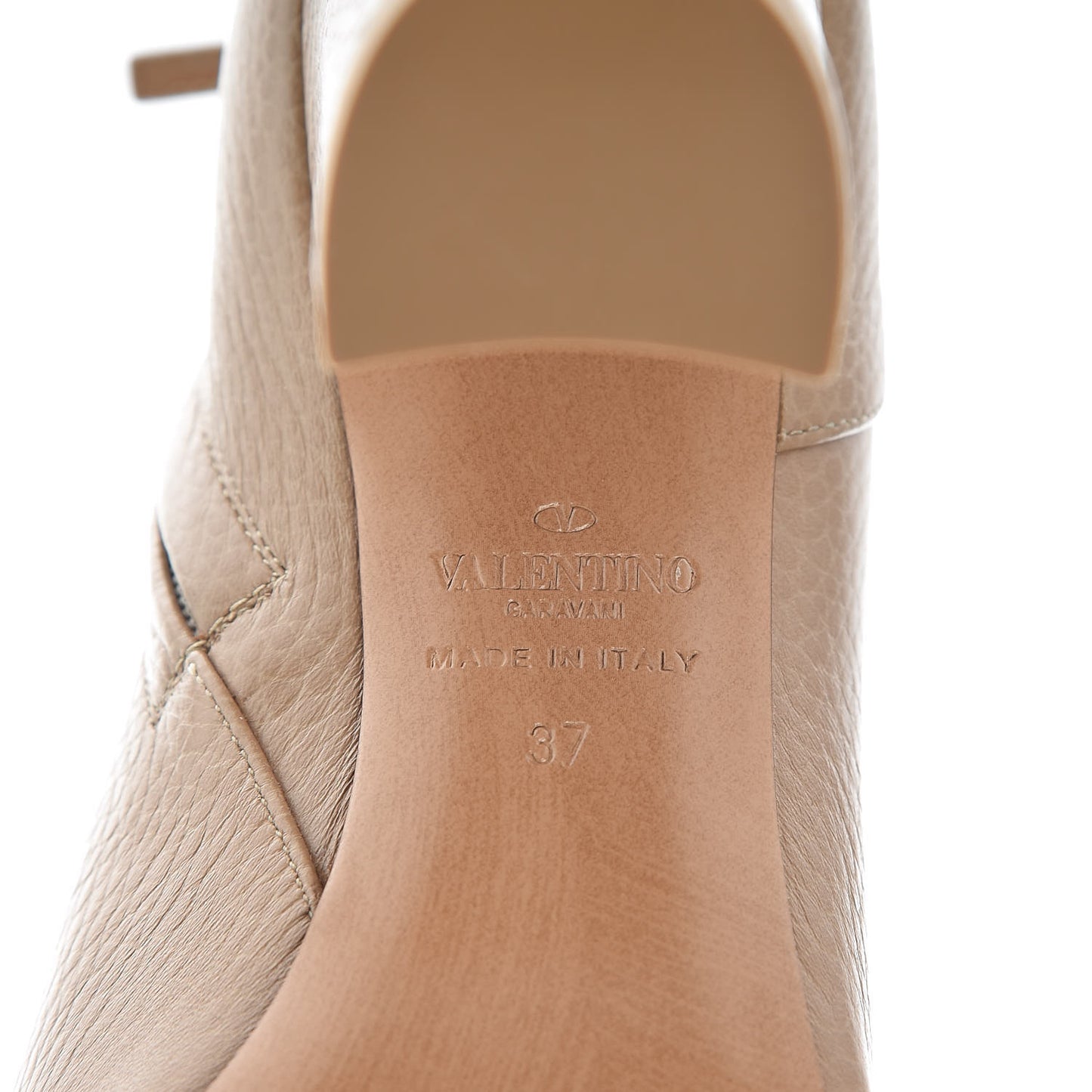 Pebbled Calfskin Rockstud Single Buckle 90mm Block Heel Ankle Boots 37 Camel Rose