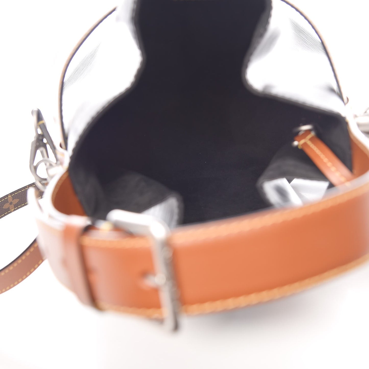 Epi Twist Bucket Black
