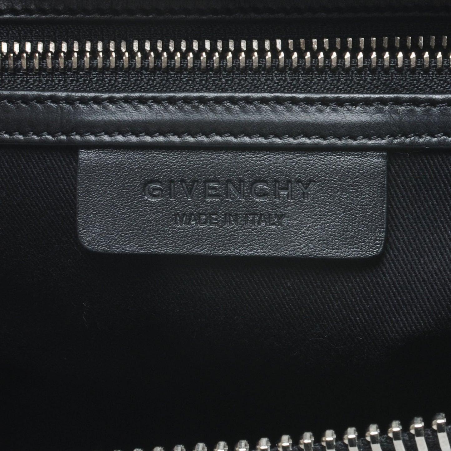 Goatskin Medium Antigona Black