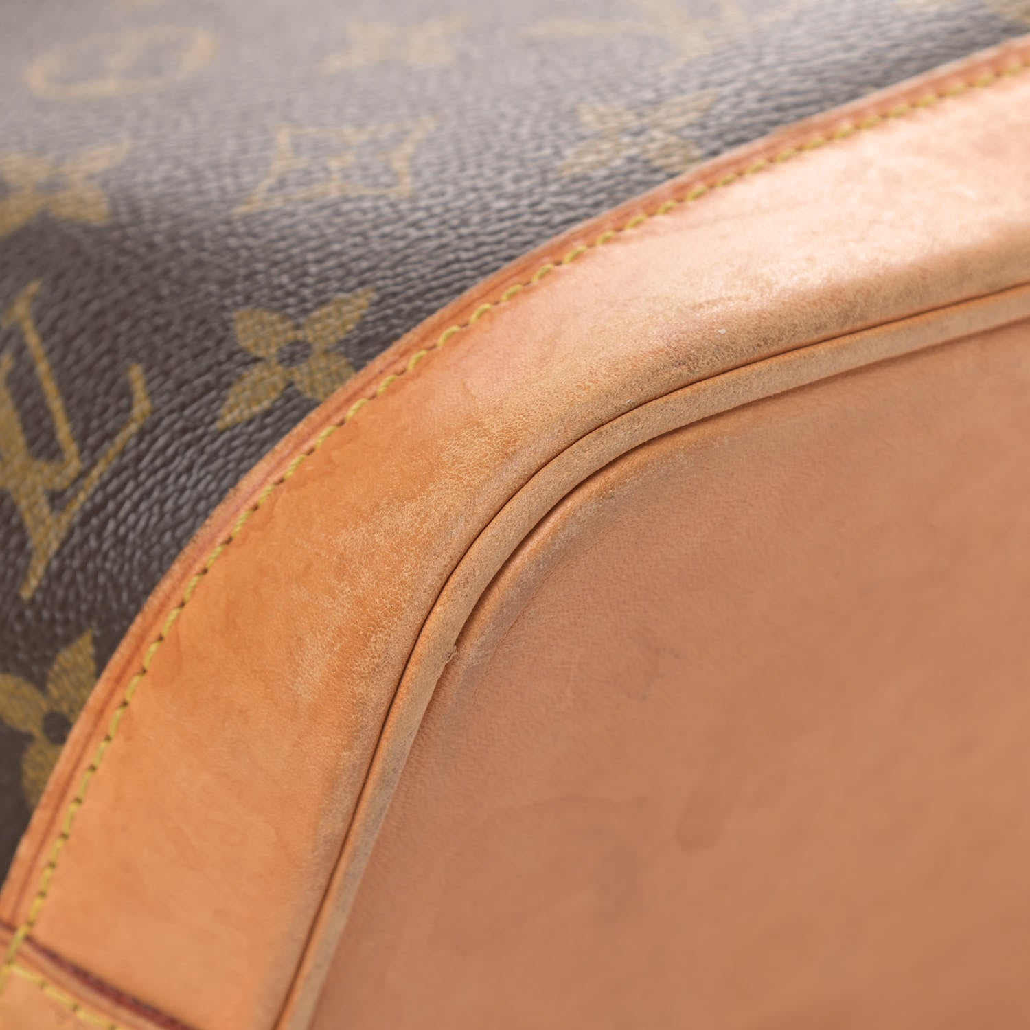 Louis Vuitton Monogram Alma PM 9 of 19