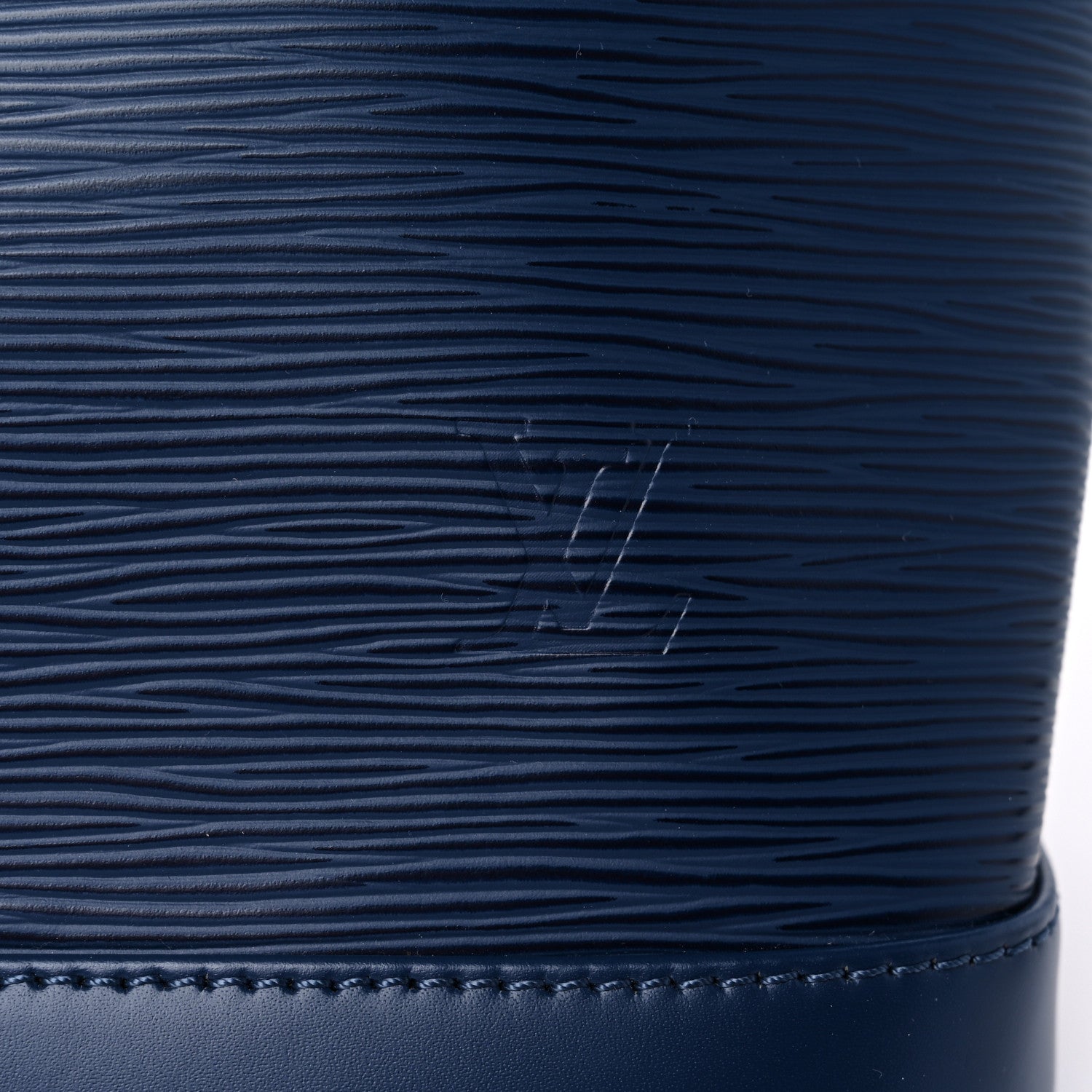 Louis Vuitton Epi Alma PM Indigo 11 of 12