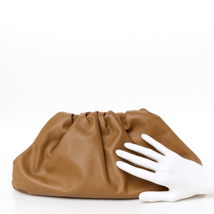Bottega Veneta Smooth Butter Calf The Pouch Oversized Clutch Cammello 2 of 10
