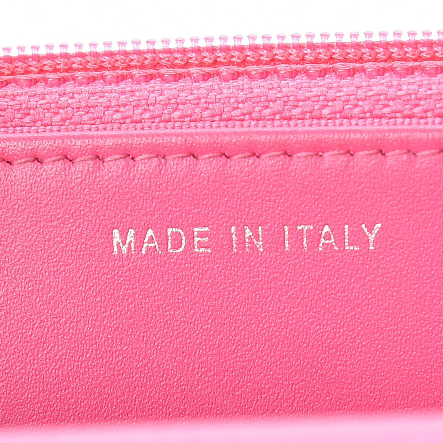 Caviar Quilted Wallet on Chain WOC Pink