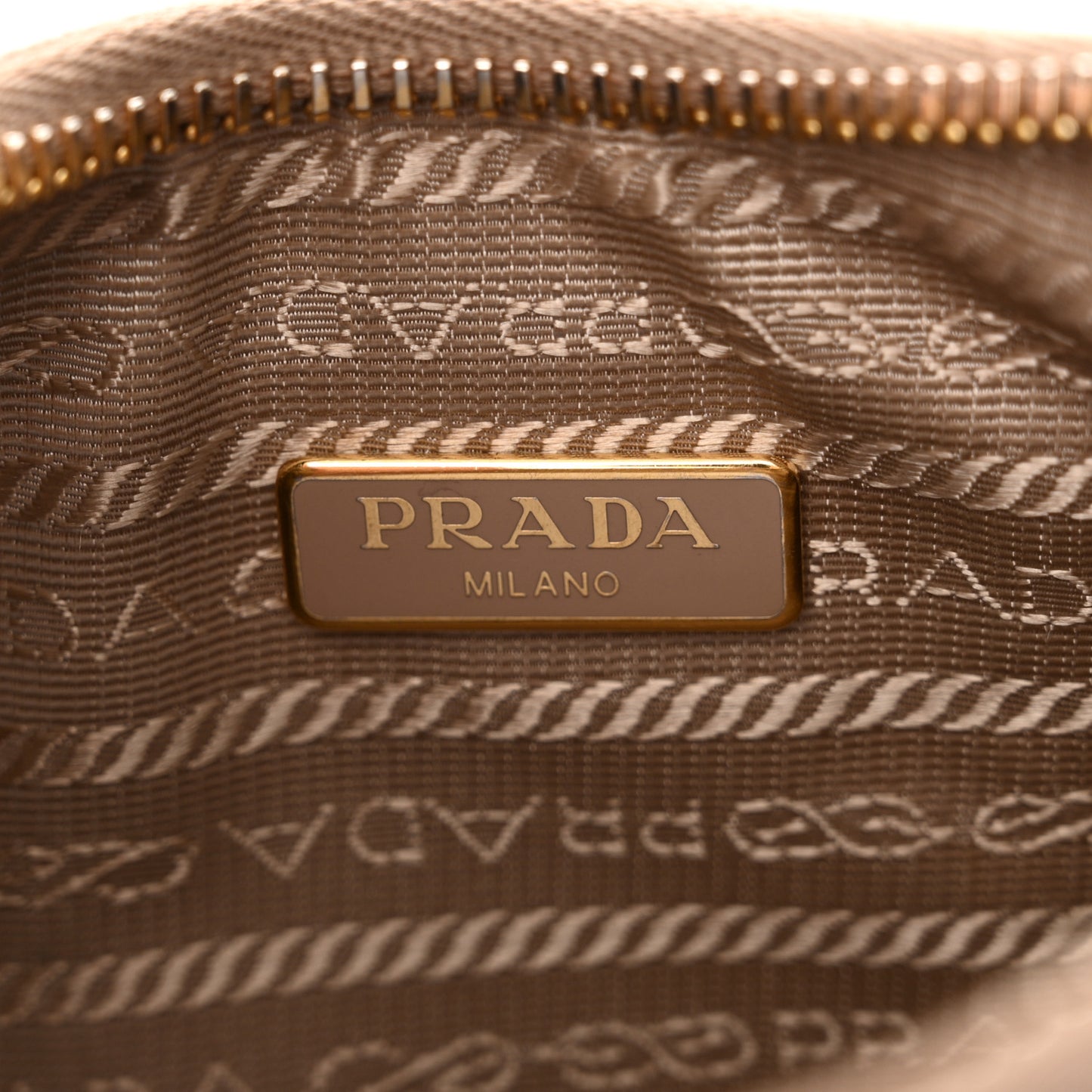 Saffiano Lux Re-Edition 2005 Shoulder Bag Cammeo