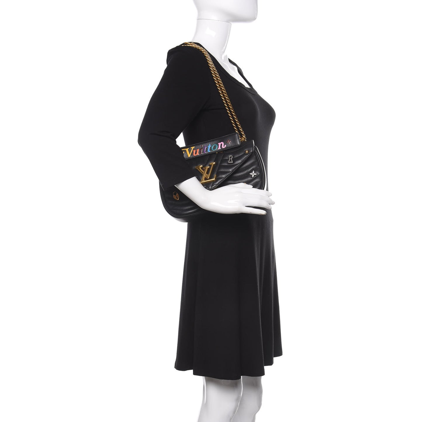 Calfskin Love Lock New Wave Chain MM Black
