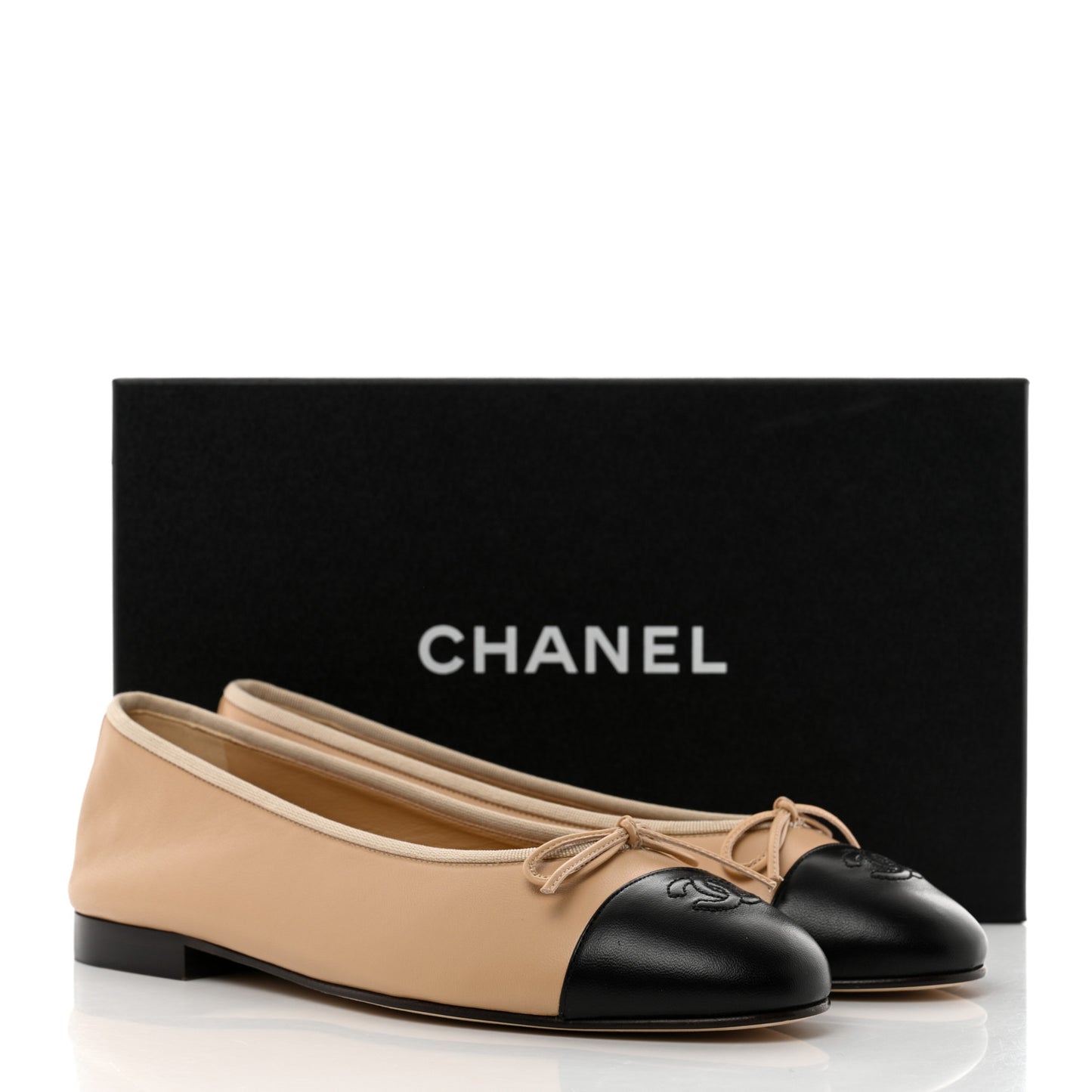 Lambskin Cap Toe CC Ballerina Flats 40 Beige Black