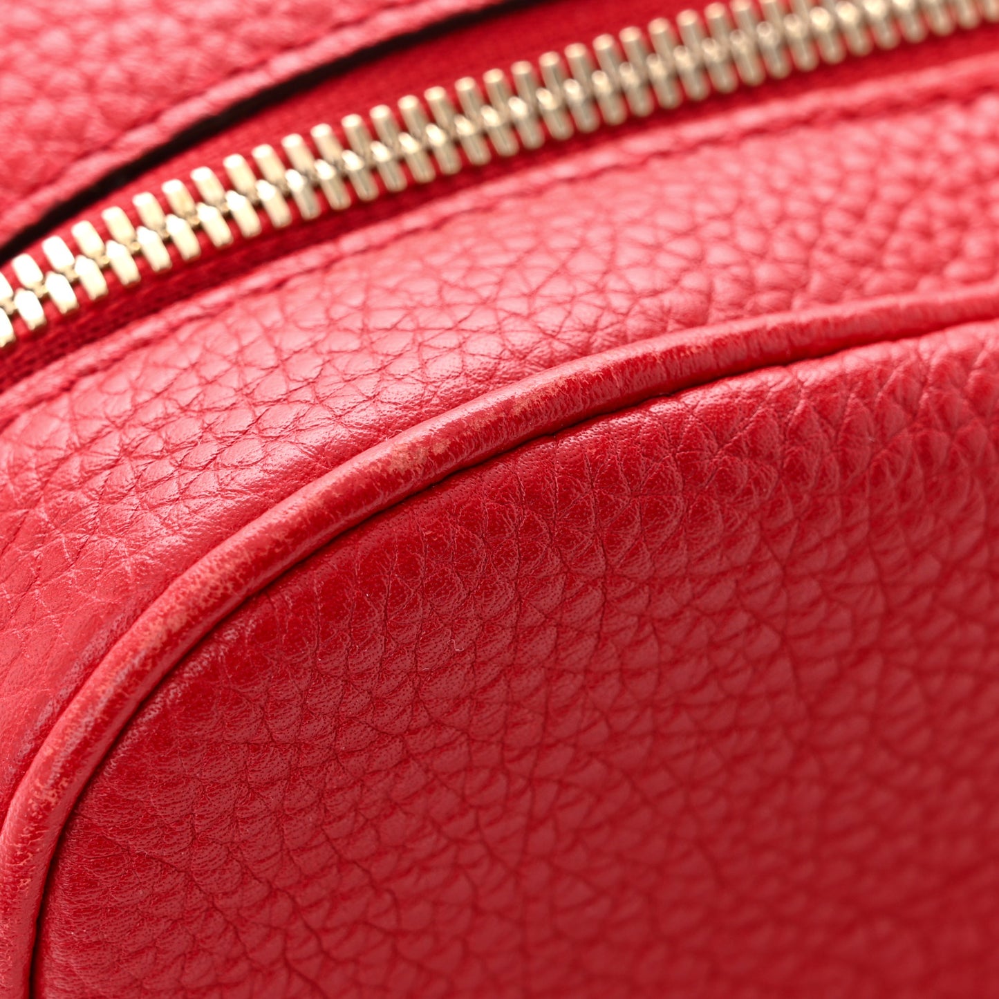Pebbled Calfskin Small Soho Disco Bag Vibrant Red