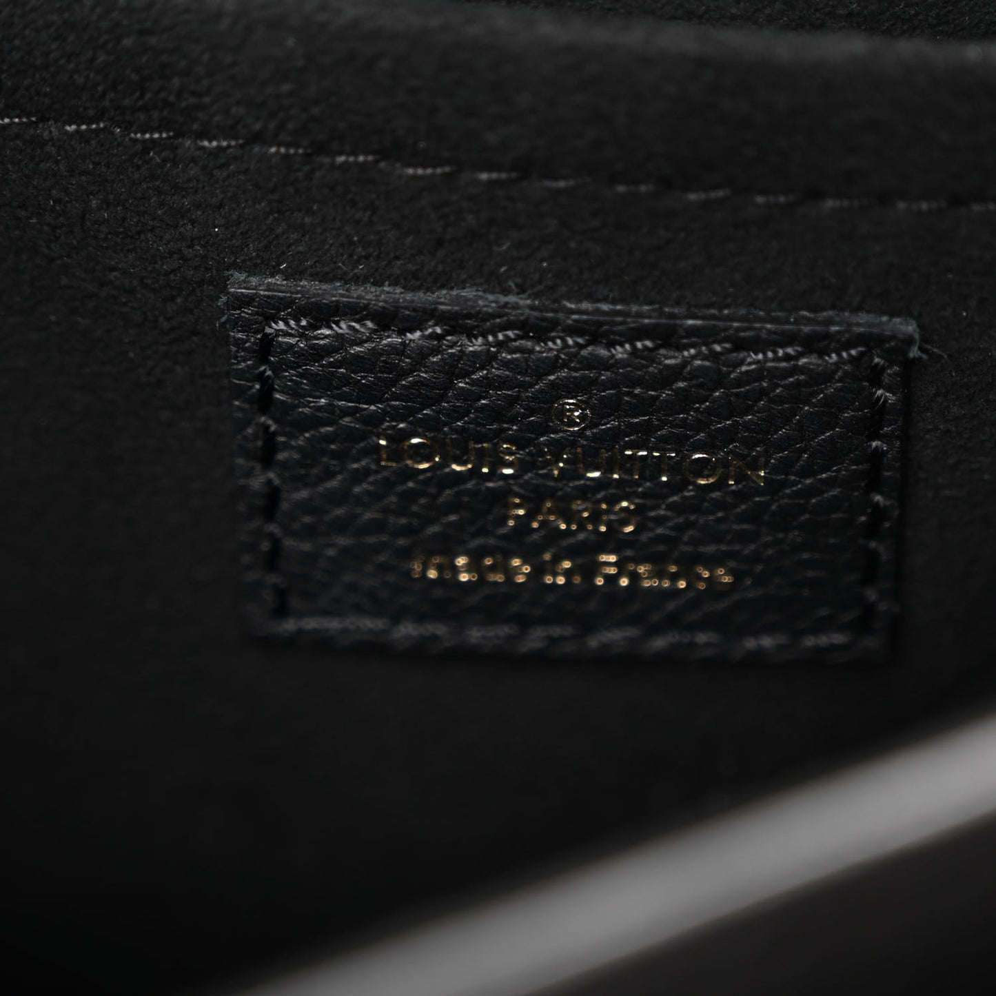 Grained Calfskin Lockme Tender Black