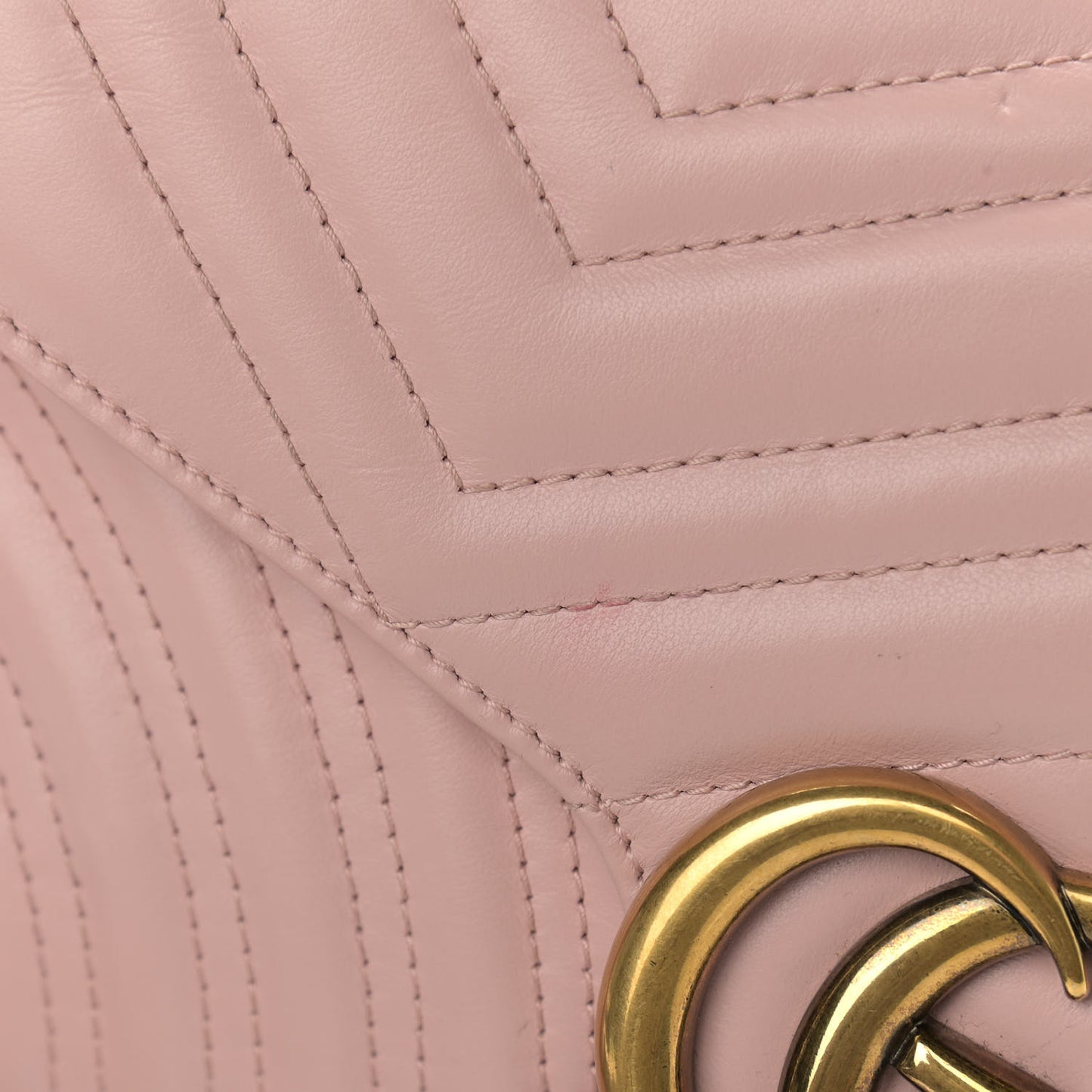Calfskin Matelasse Small GG Marmont Shoulder Bag Perfect Pink