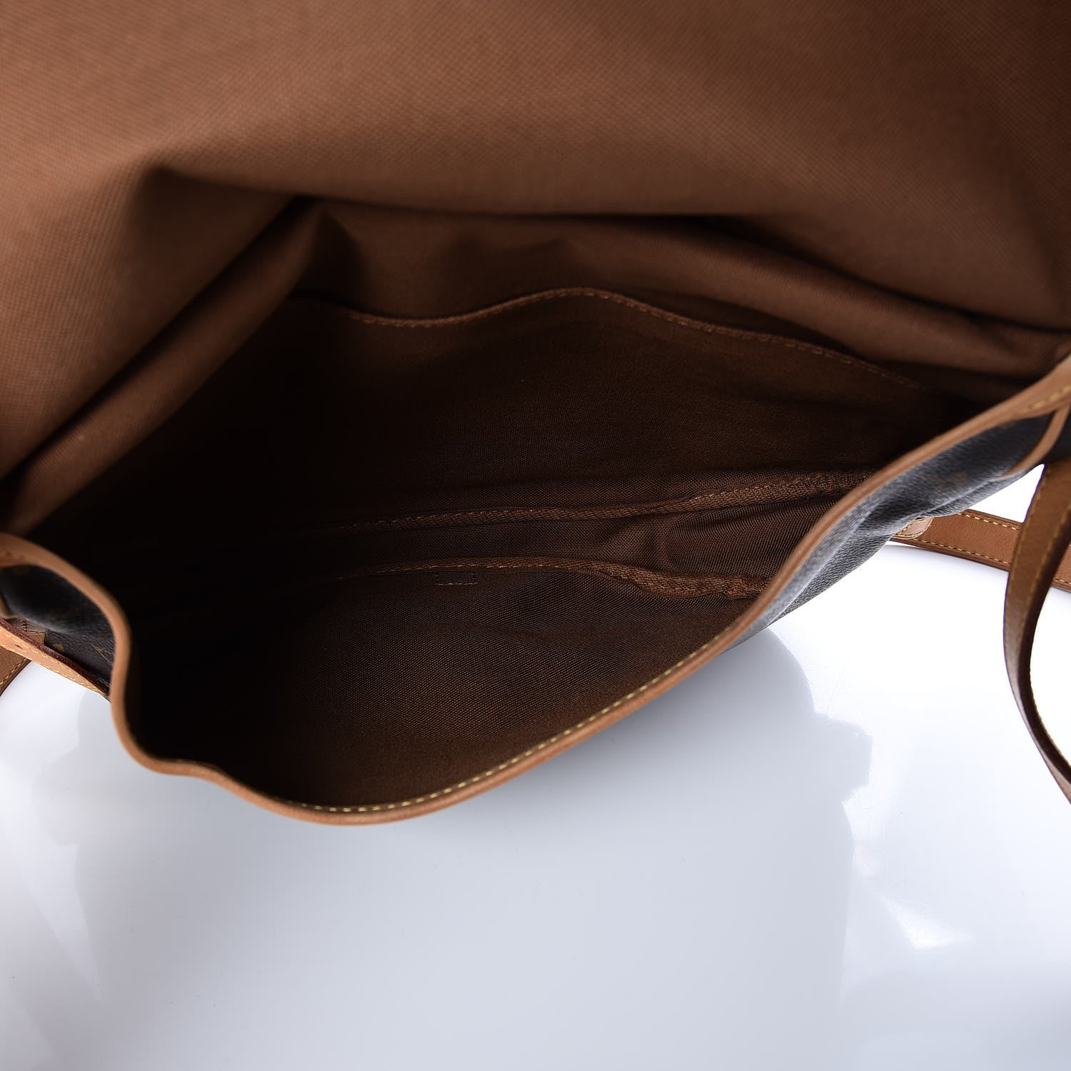 Louis Vuitton Monogram Saumur 30 5 of 8