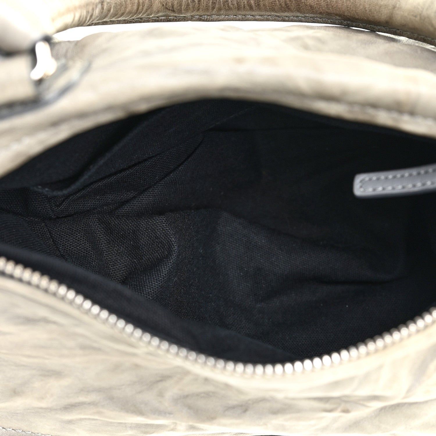 Givenchy Tumbled Sheepskin Small Pandora Pearl Grey 5 of 25
