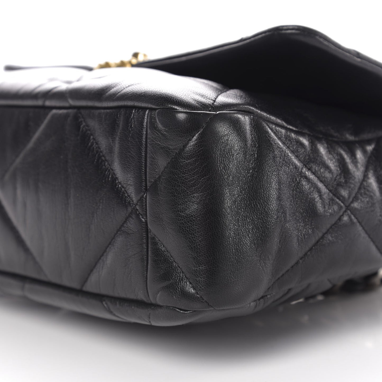 Goatskin Quilted Large 19 Flap Black