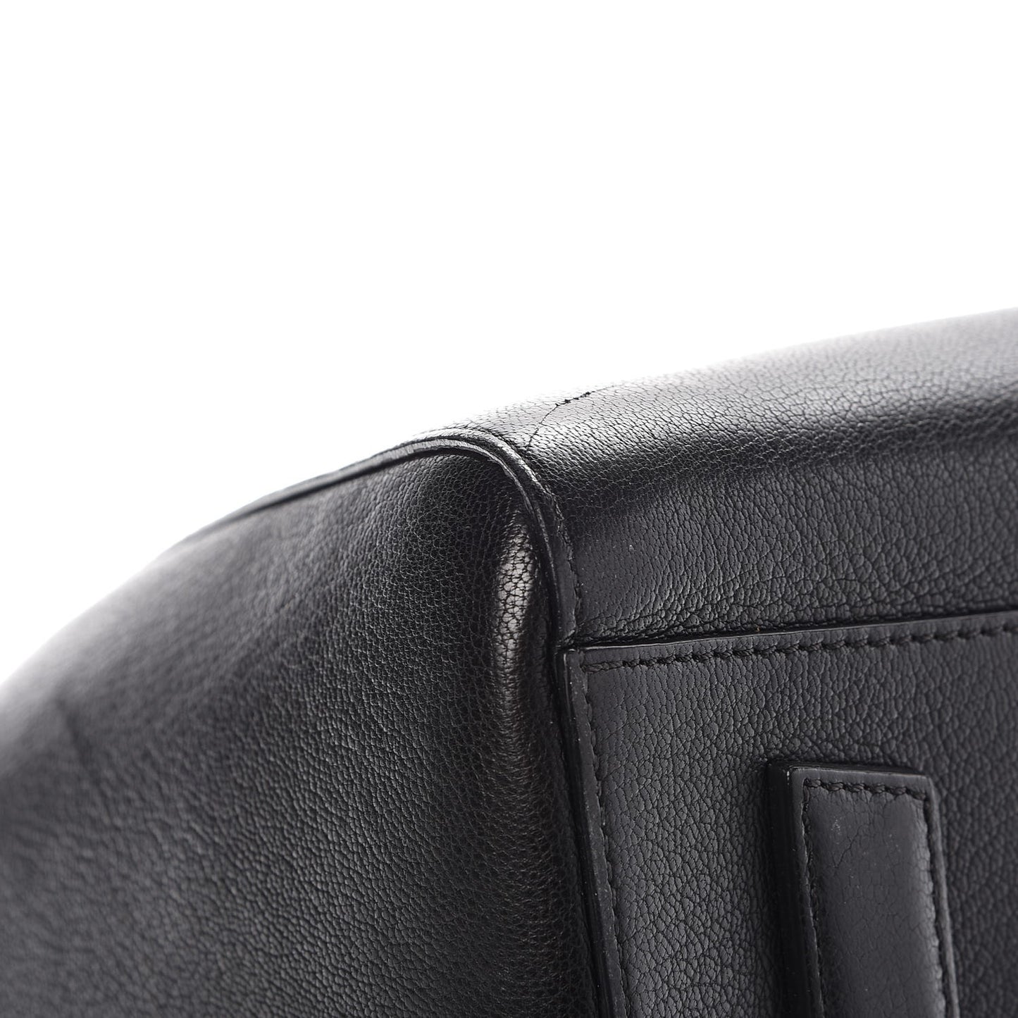 Sugar Goatskin Medium Antigona Black