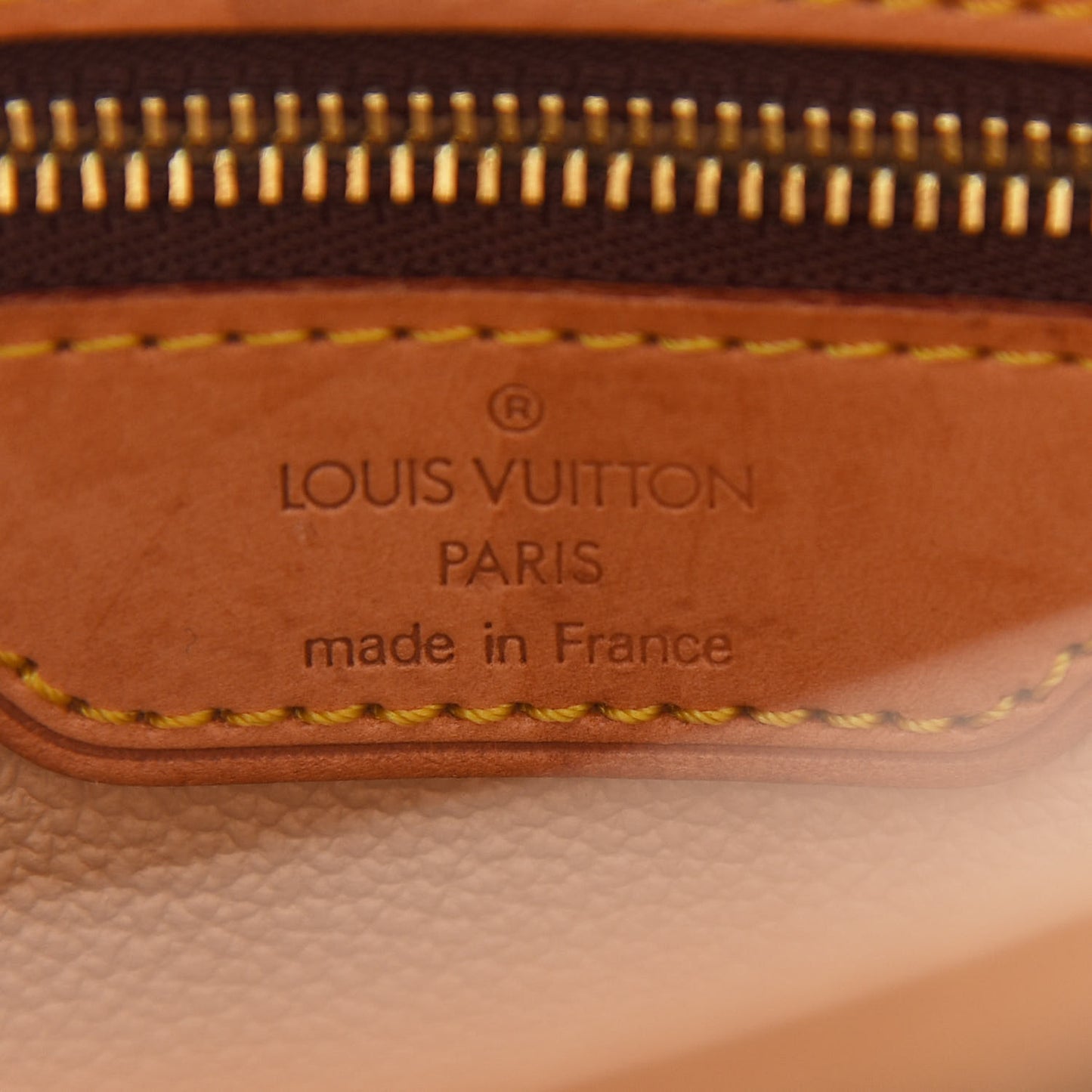 Monogram Petit Bucket 23
