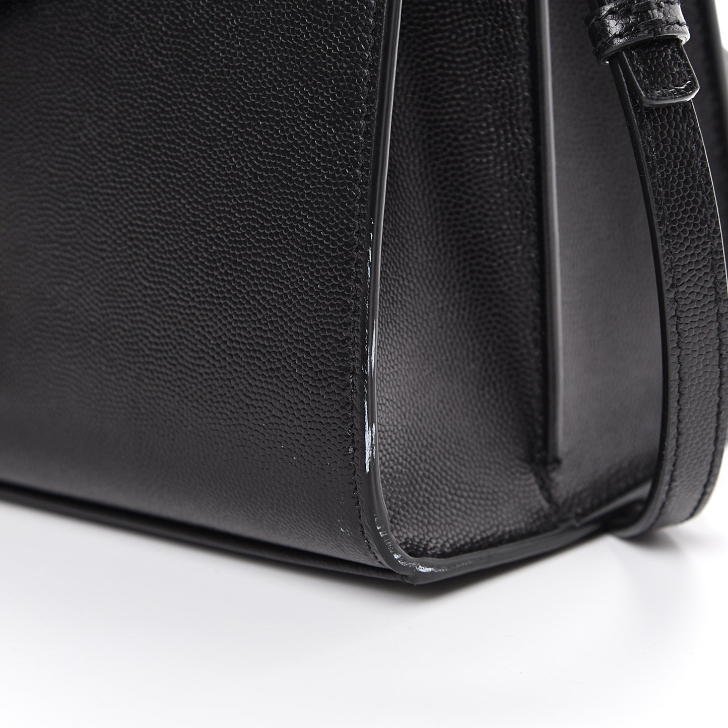 Grain de Poudre Medium Classic Monogram Cassandra Top Handle Black