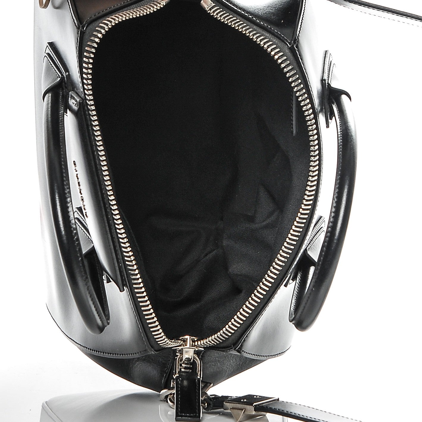 Shiny Lord Calfskin Medium Antigona Black
