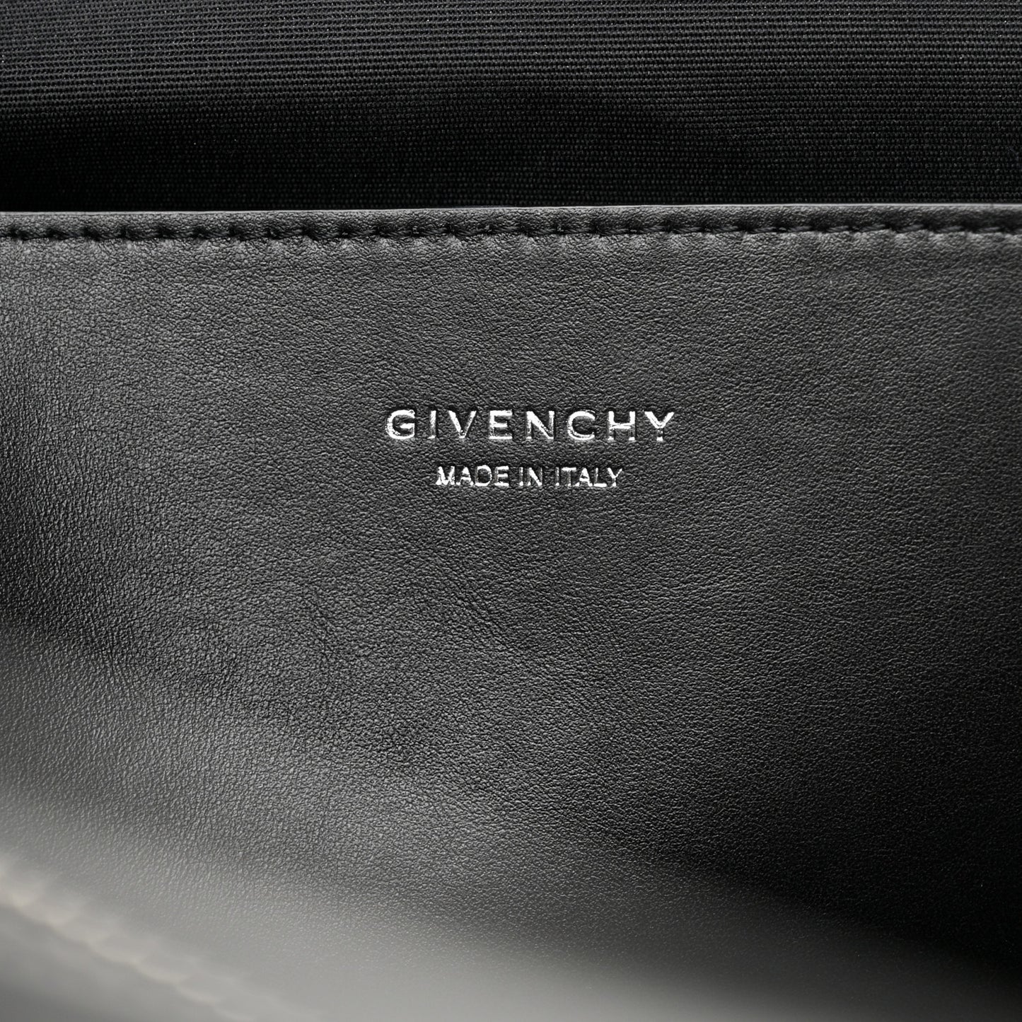 Smooth Calfskin Medium Antigona Lock Duffle Bag Black