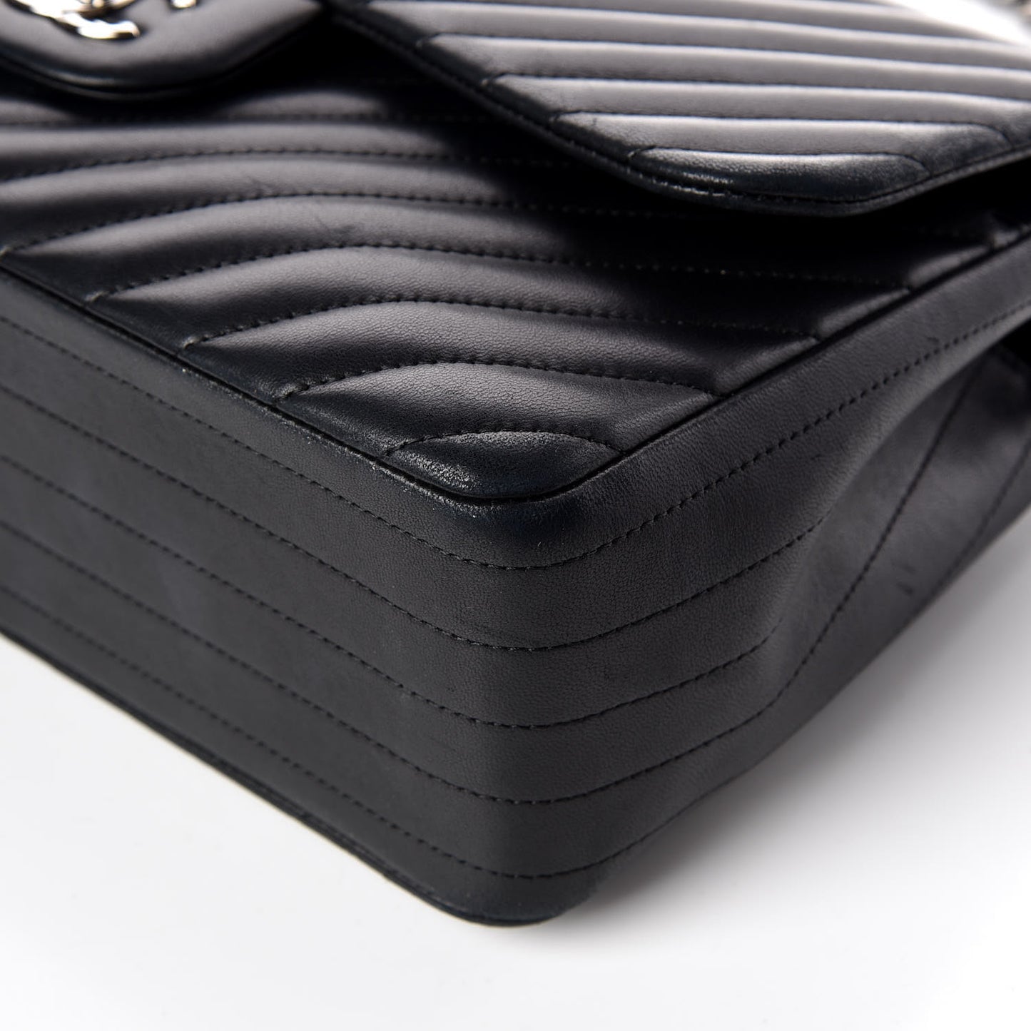 Lambskin Chevron Quilted Jumbo Double Flap Black