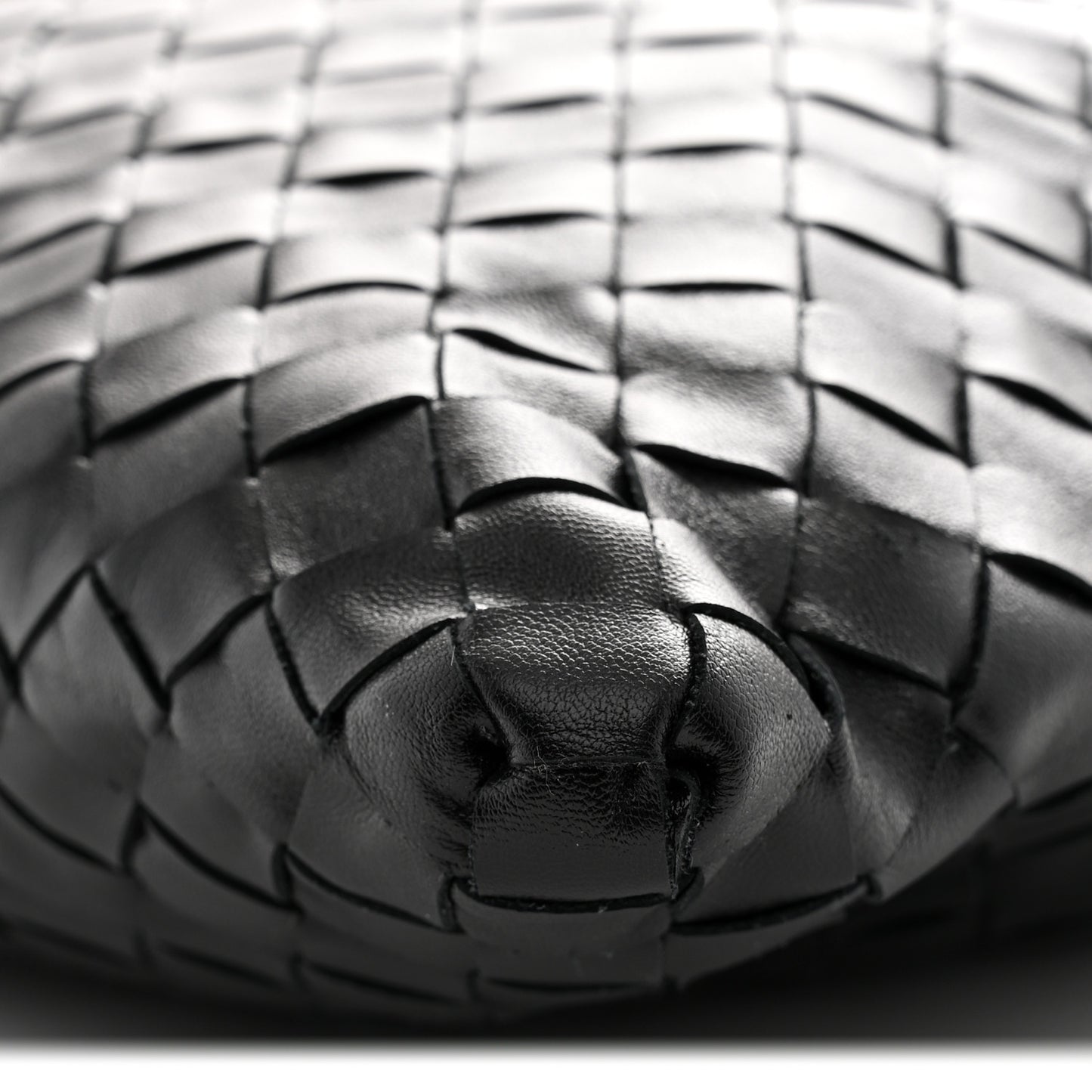 Calfskin Intrecciato Small Hop Black