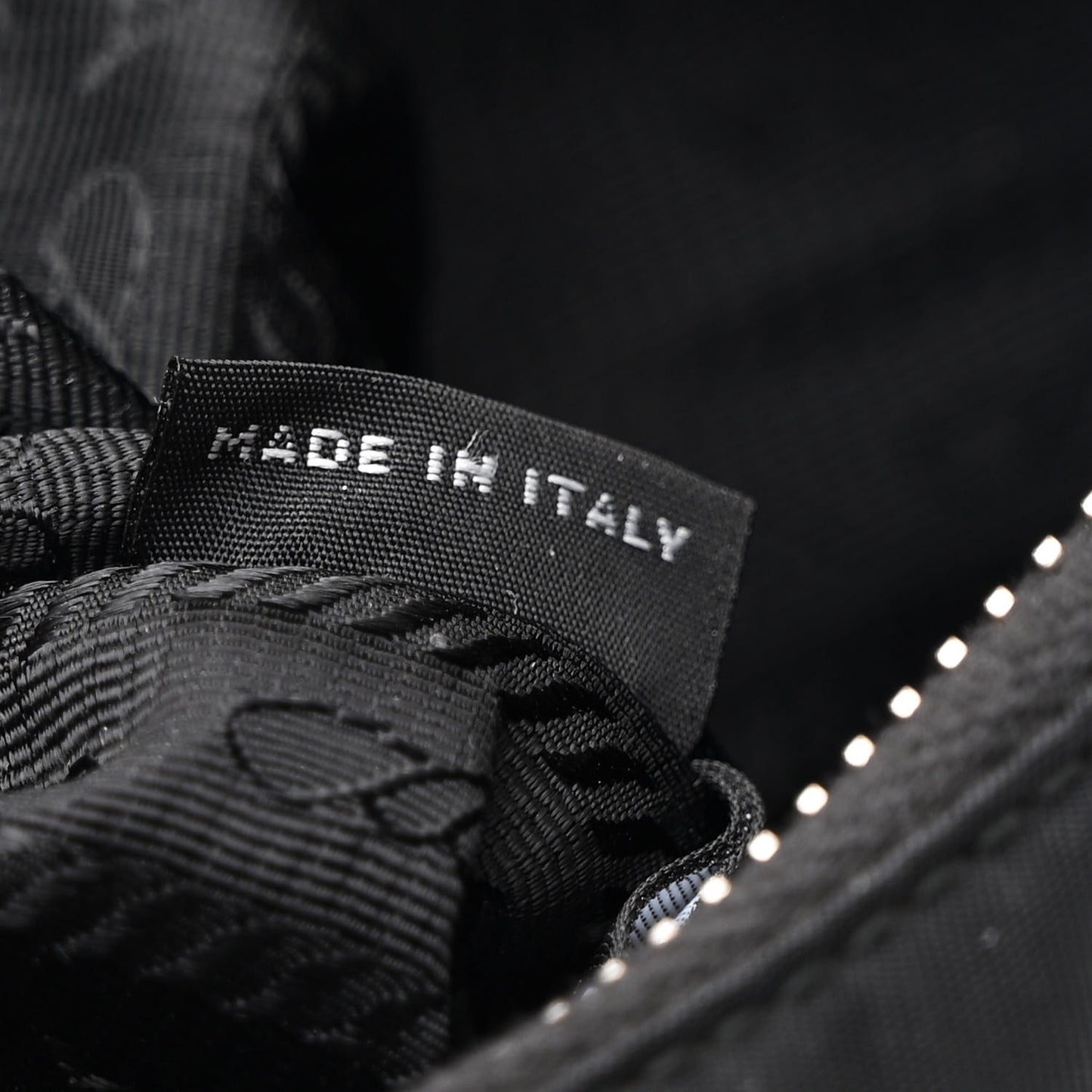Re-Nylon Saffiano Re-Edition 2005 Shoulder Black