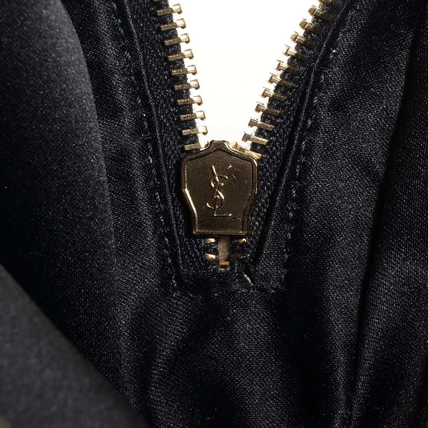 Calfskin Oversized Muse Black