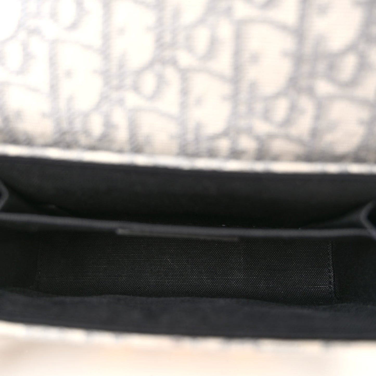 Oblique 30 Montaigne Box Bag Grey