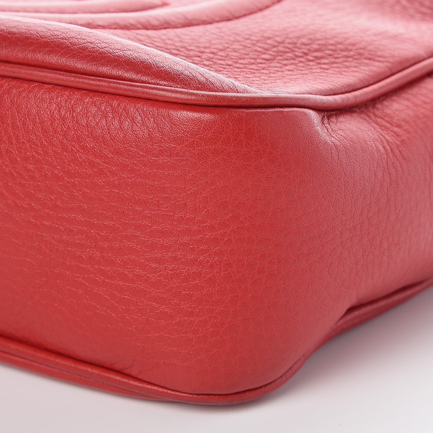 Pebbled Calfskin Small Soho Disco Bag Tabasco Red