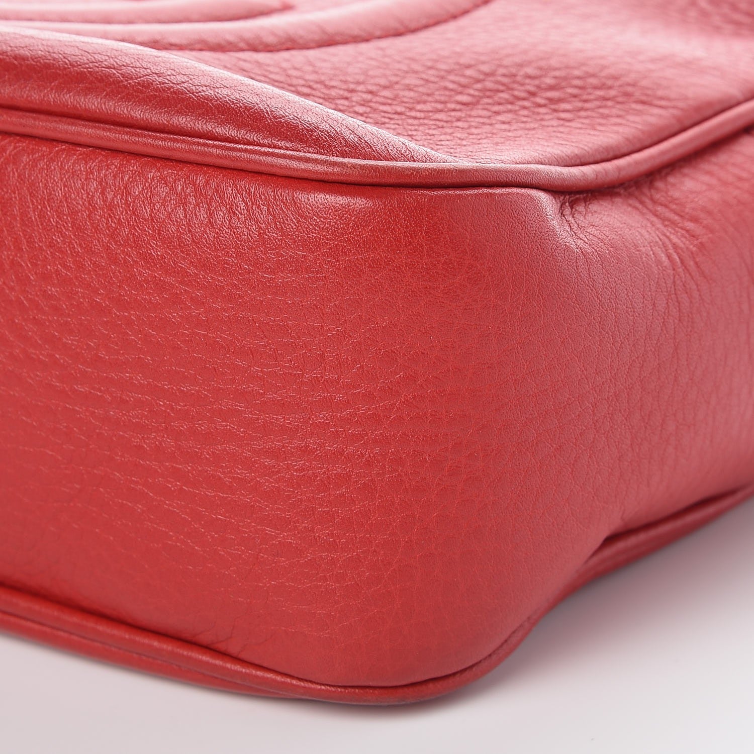 Gucci Pebbled Calfskin Small Soho Disco Bag Tabasco Red 12 of 12