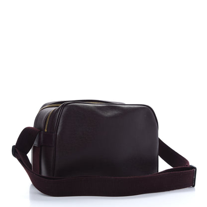 Louis Vuitton Taiga Reporter Messenger Acajou 2 of 12