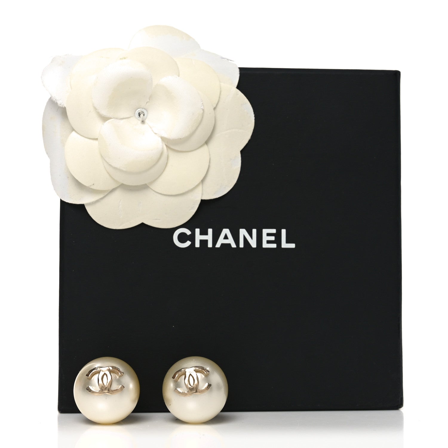 Chanel Pearl CC Large Earrings Gold 5 of 5
