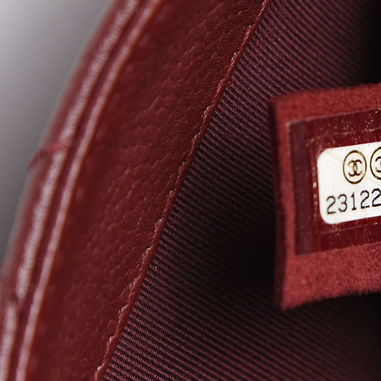 Caviar Quilted Small Rock In Rome Flap Burgundy