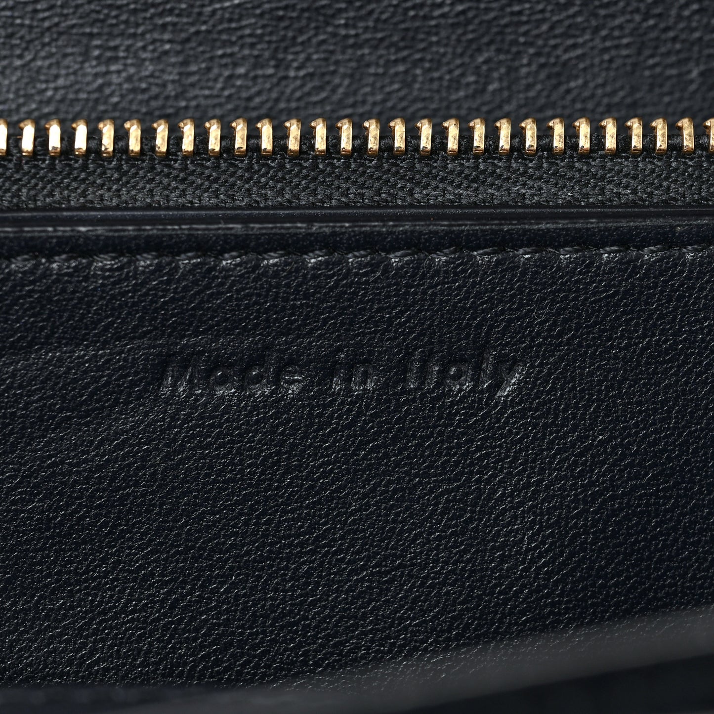 Box Calfskin Medium Classic Box Flap Bag Navy