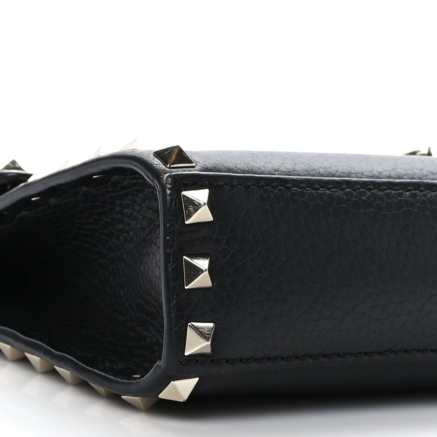 Pebbled Calfskin Medium Rockstud Flip Lock Crossbody Bag Black