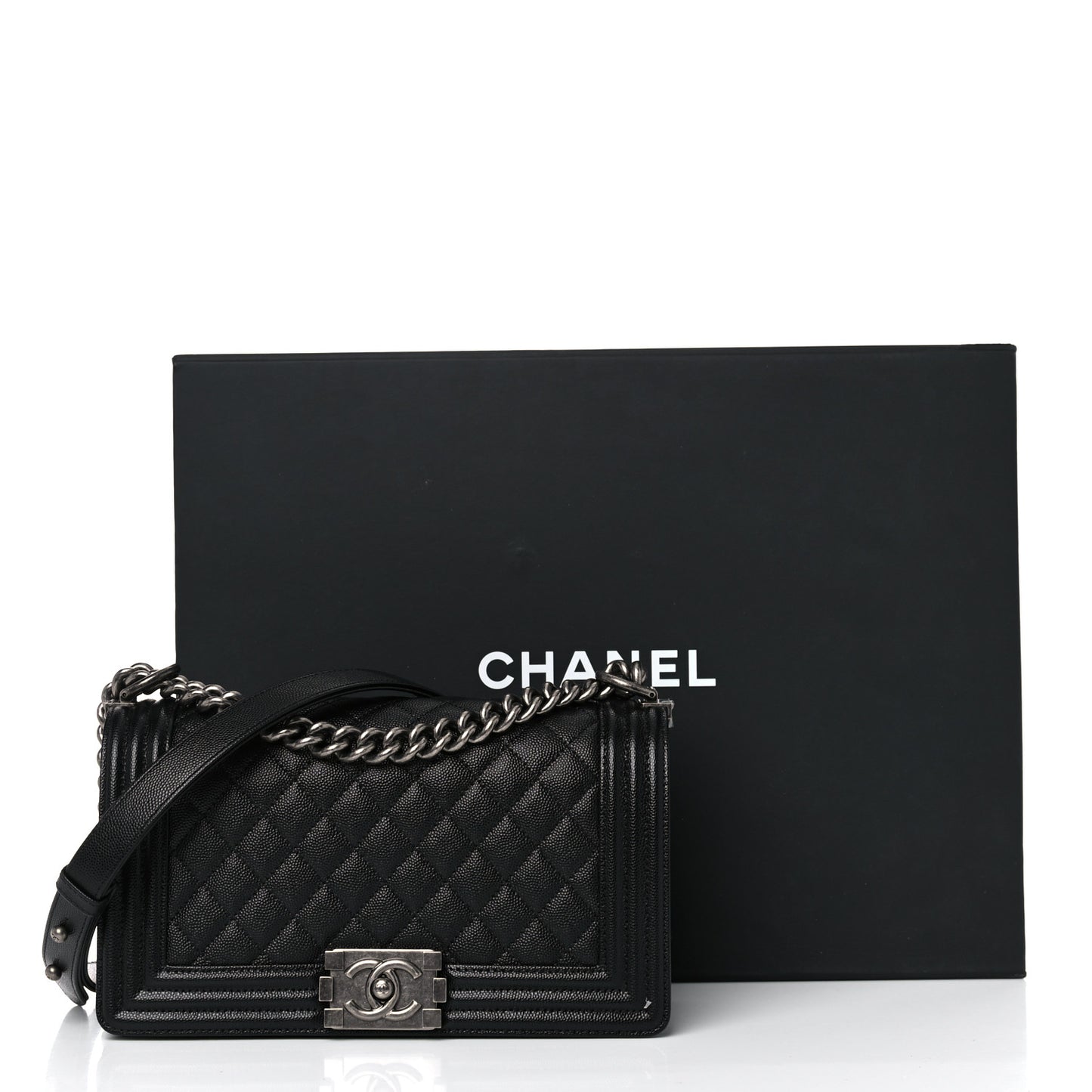 Caviar Quilted Medium Boy Flap Black