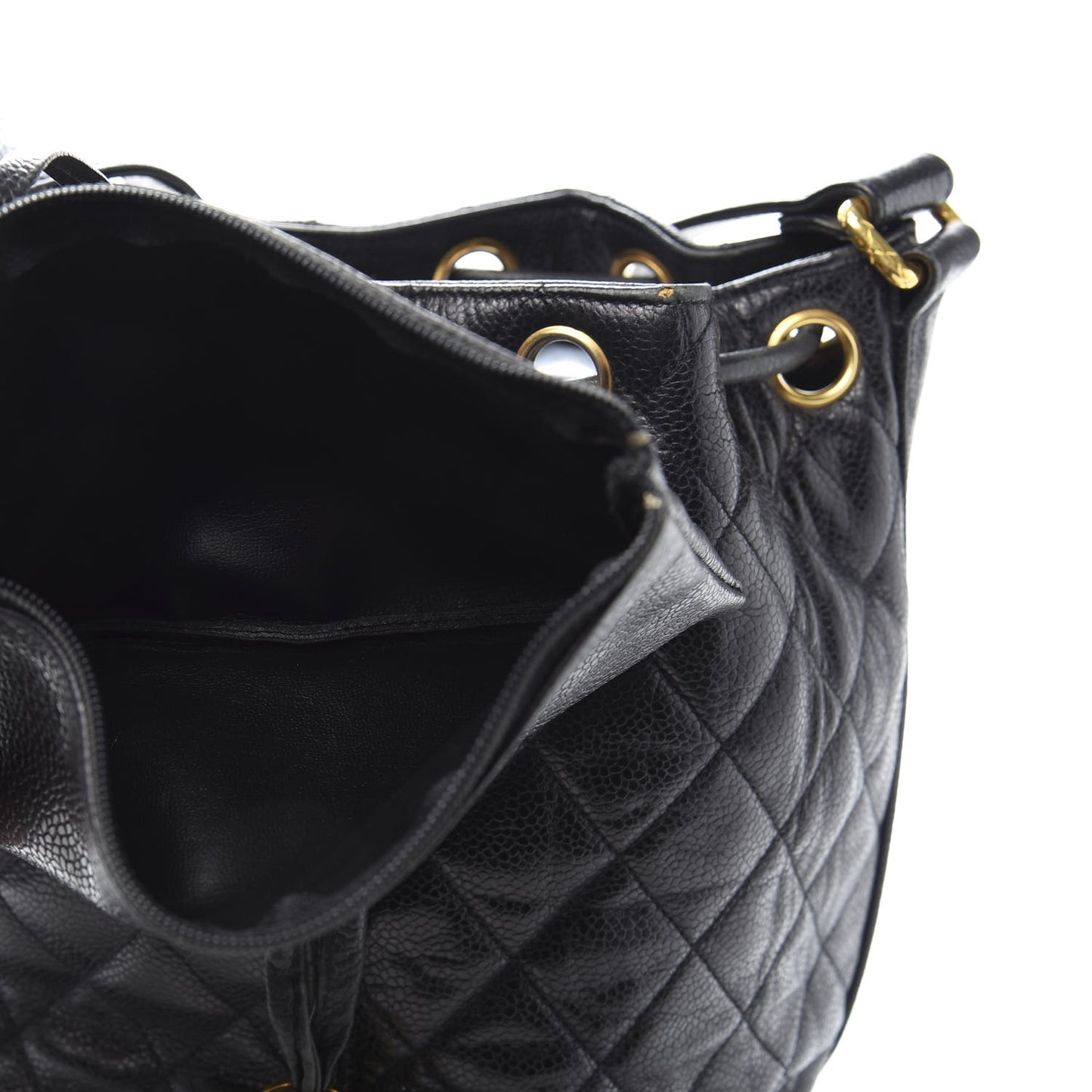 Caviar Quilted Drawstring Shoulder Bag Black