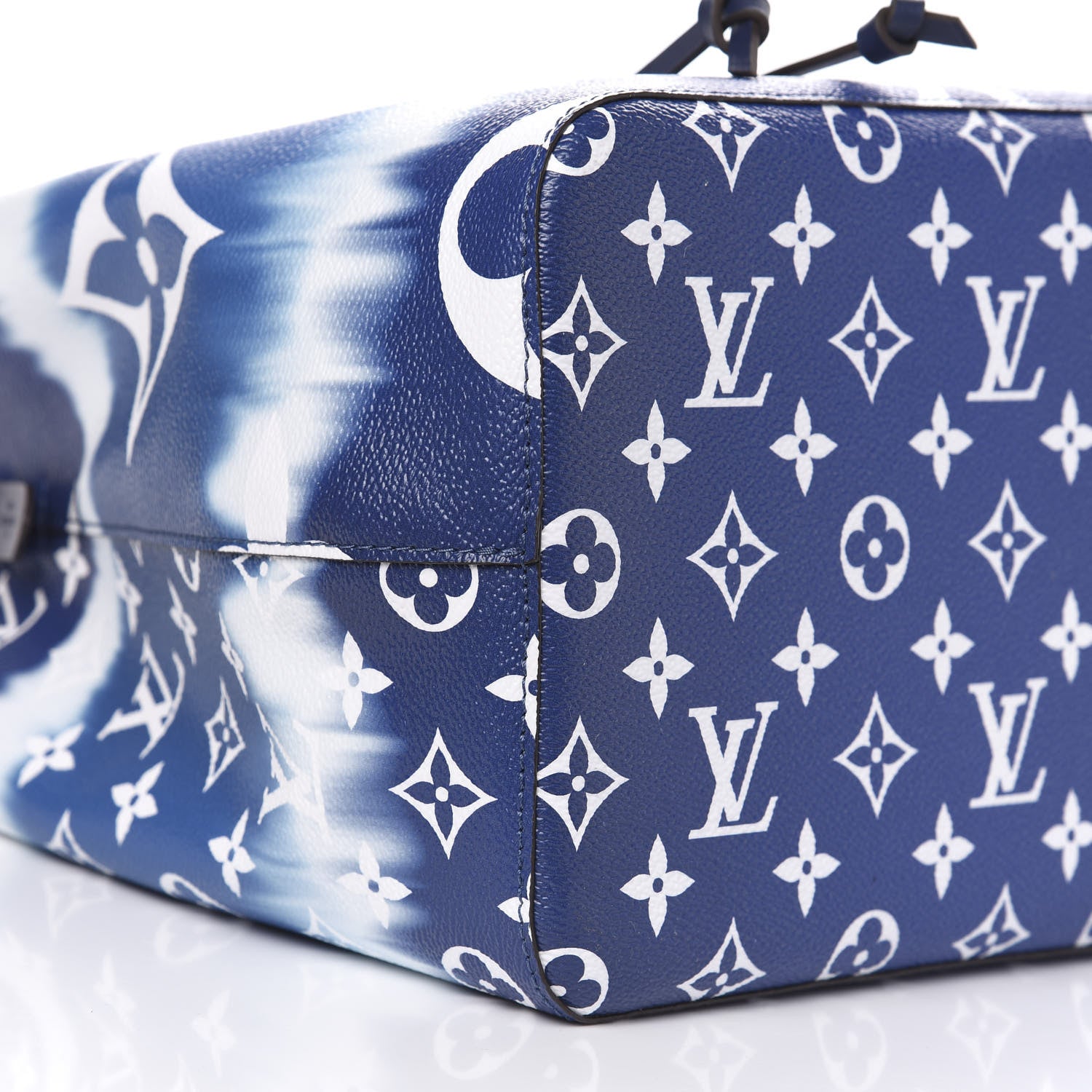 Louis Vuitton Monogram Escale Neonoe MM Blue 8 of 10