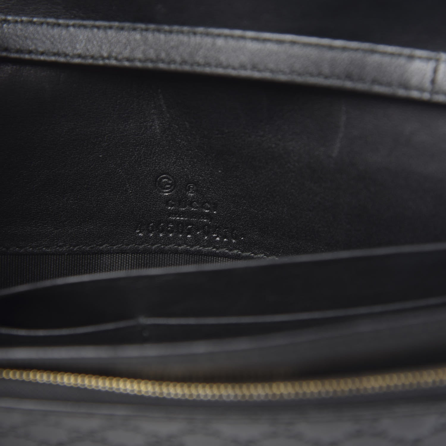 Gucci Microguccissima Crossbody Wallet Black 6 of 10
