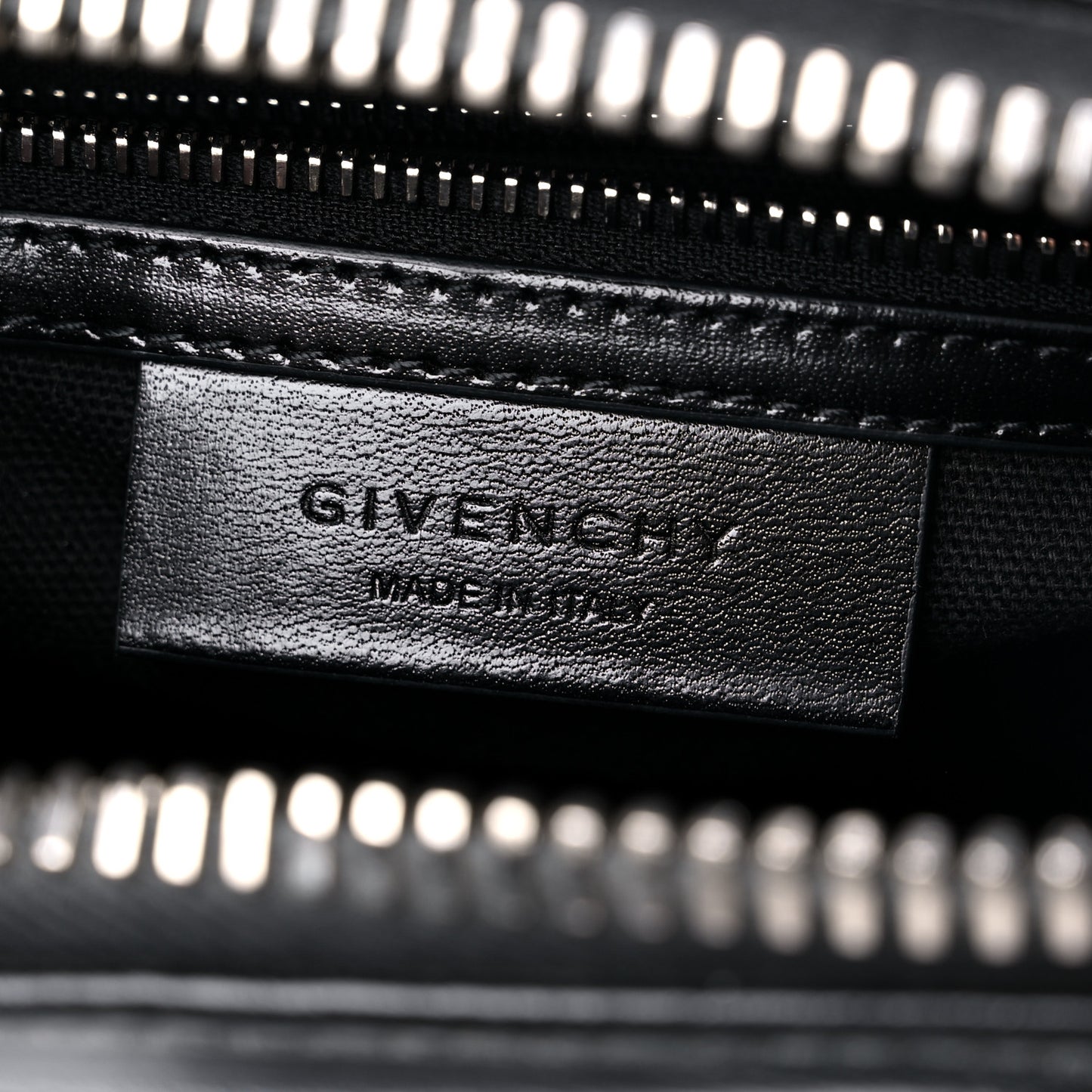 Shiny Lord Calfskin Mini Antigona Black
