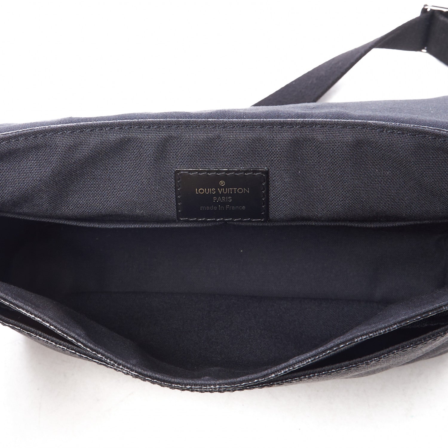 Louis Vuitton Damier Graphite District PM 4 of 8