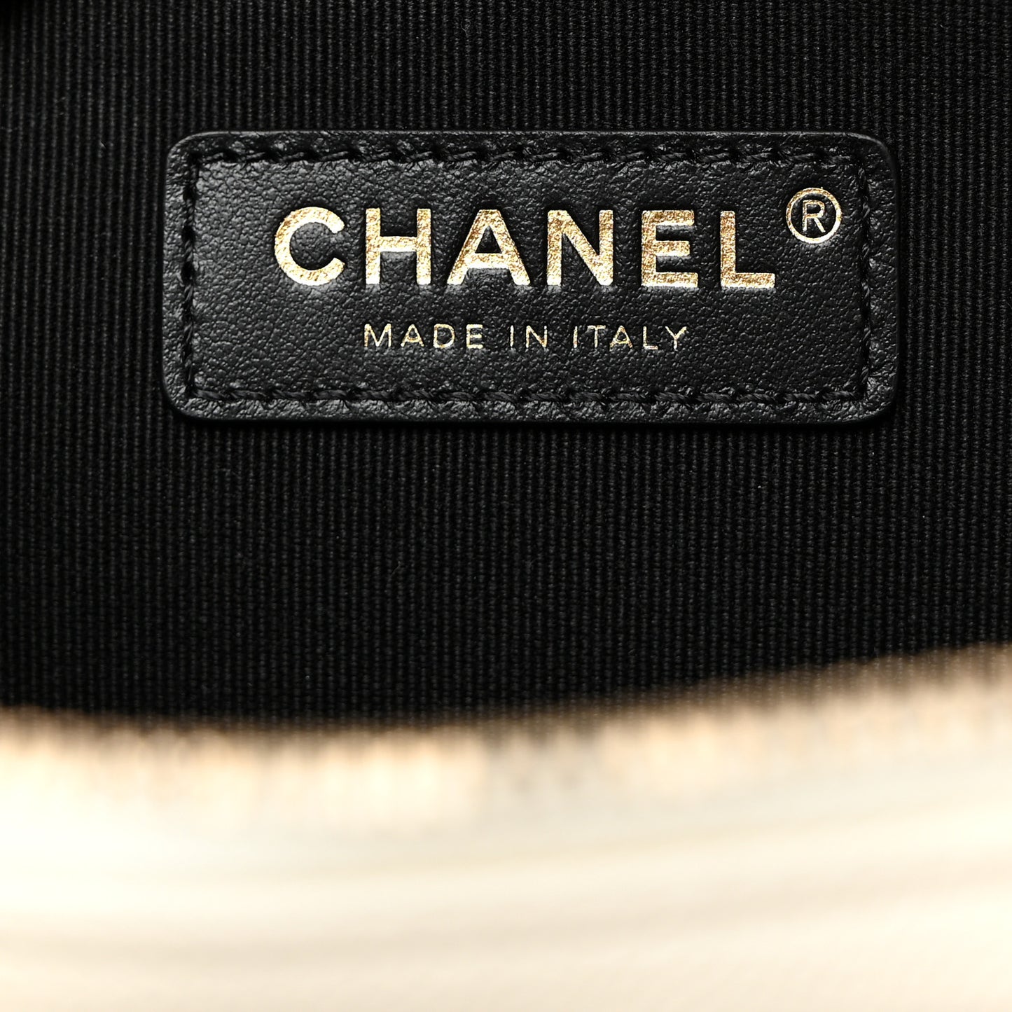 Caviar Quilted Like A Wallet Flap White