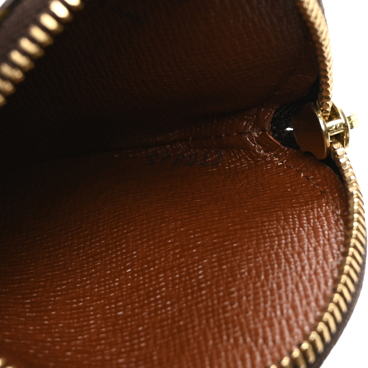 Louis Vuitton Monogram Round Coin Purse 7 of 7