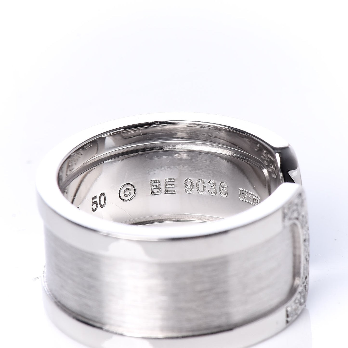 18K White Gold Diamond 10mm Logo De Ring 50 5.25