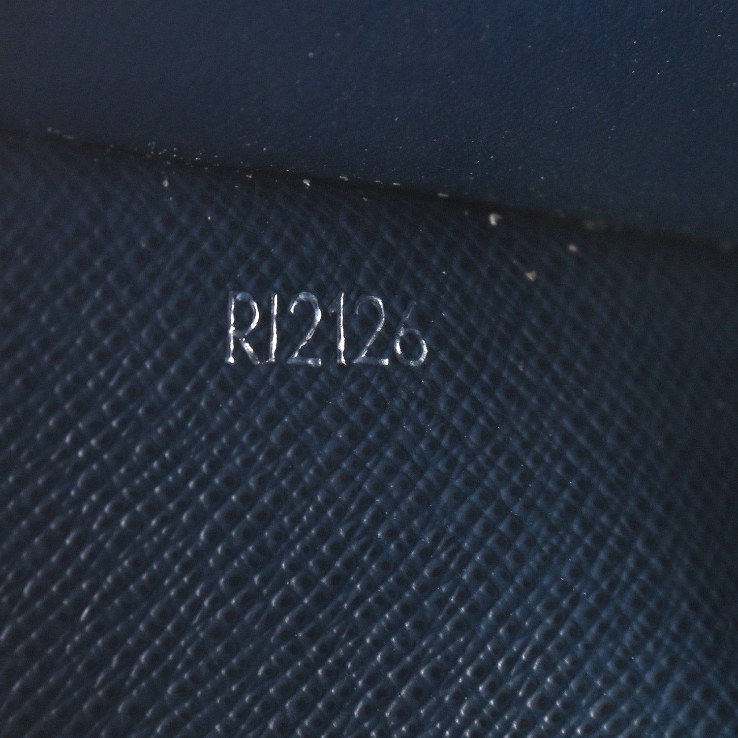 Louis Vuitton Taiga Amerigo NM Wallet Blue Marine 6 of 6