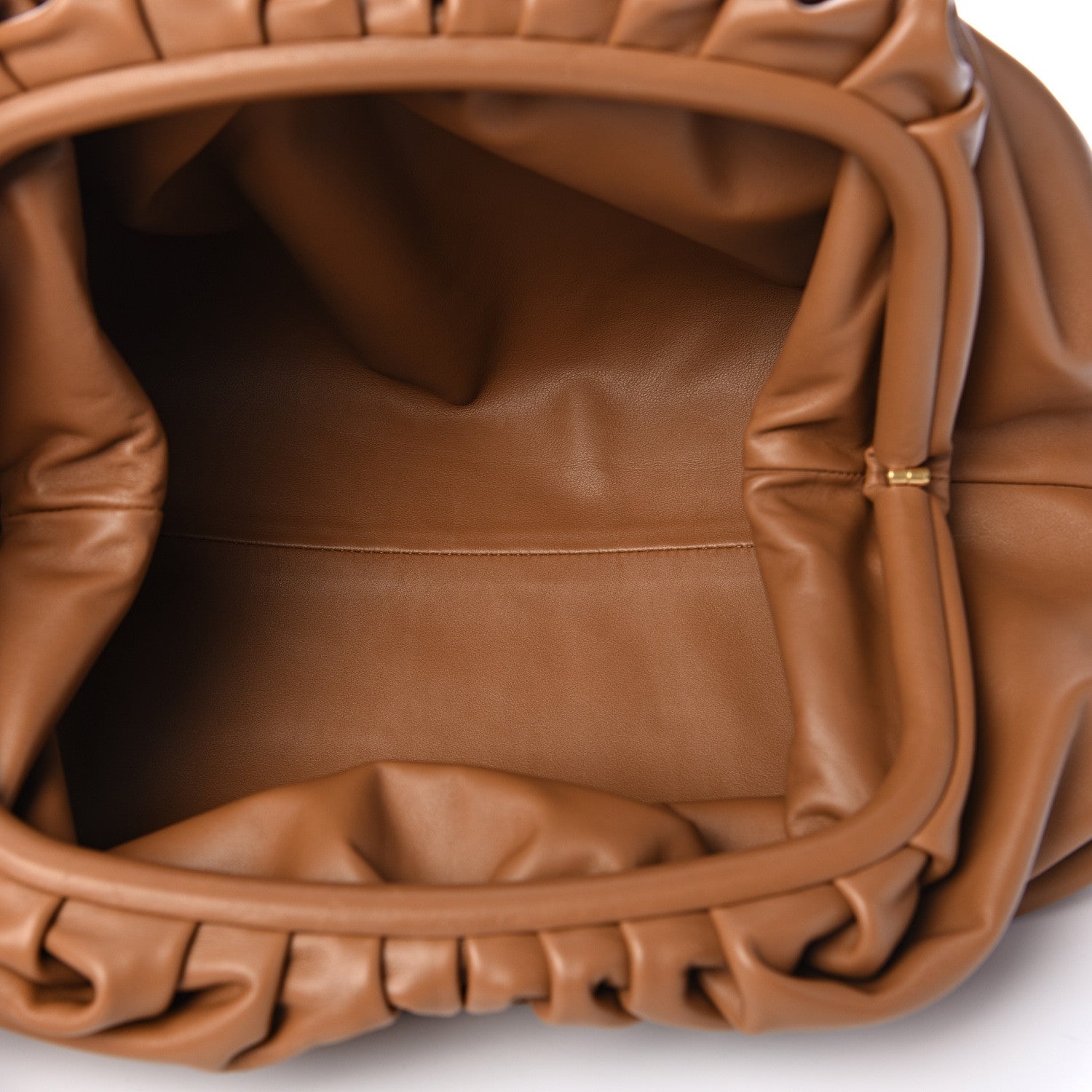 Bottega Veneta Smooth Butter Calf The Pouch Oversized Clutch Cammello 4 of 8