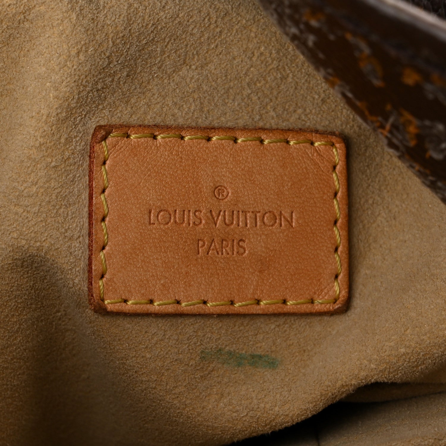 Louis Vuitton Monogram Artsy MM 6 of 12
