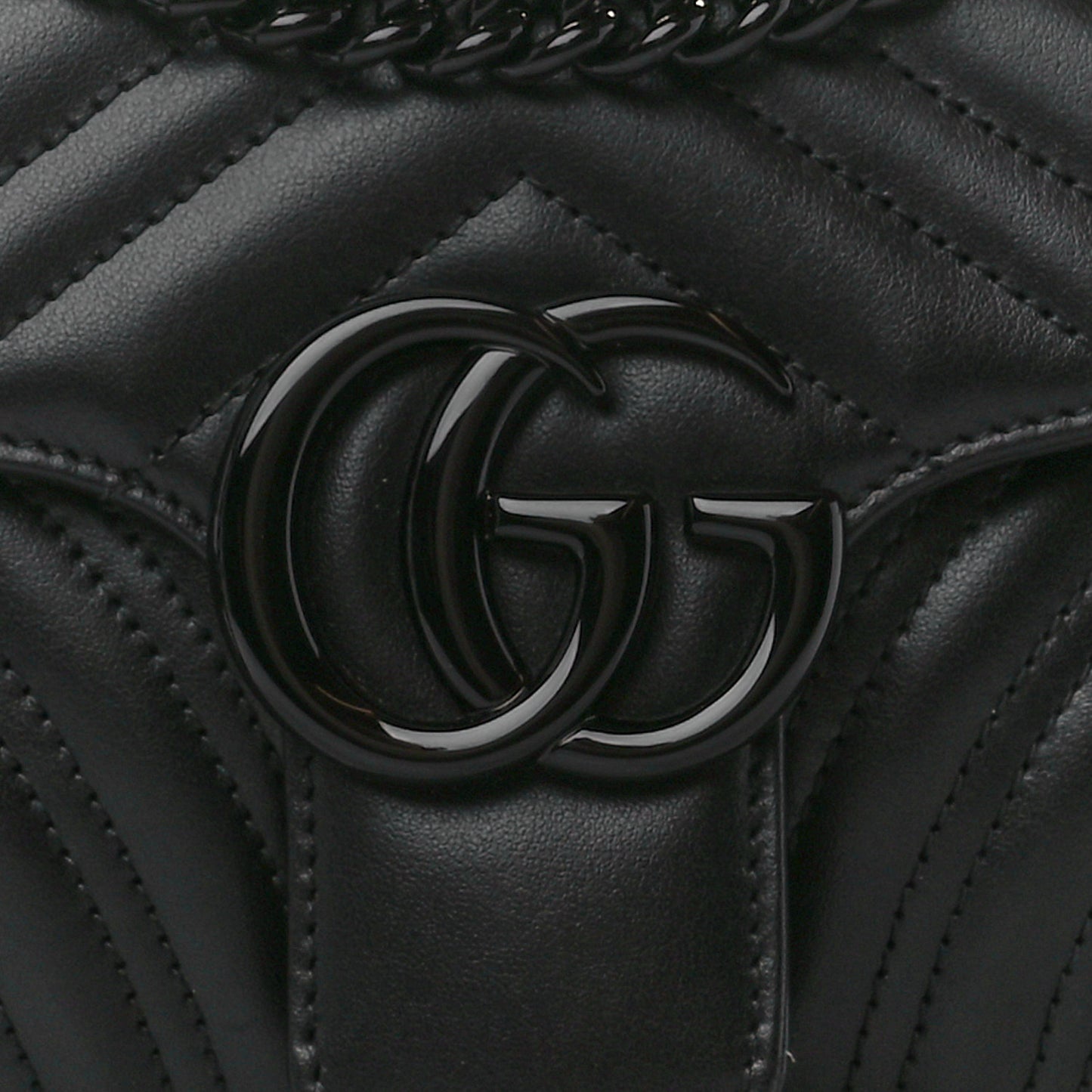 Calfskin Matelasse Monochrome Small GG Marmont Shoulder Bag Black