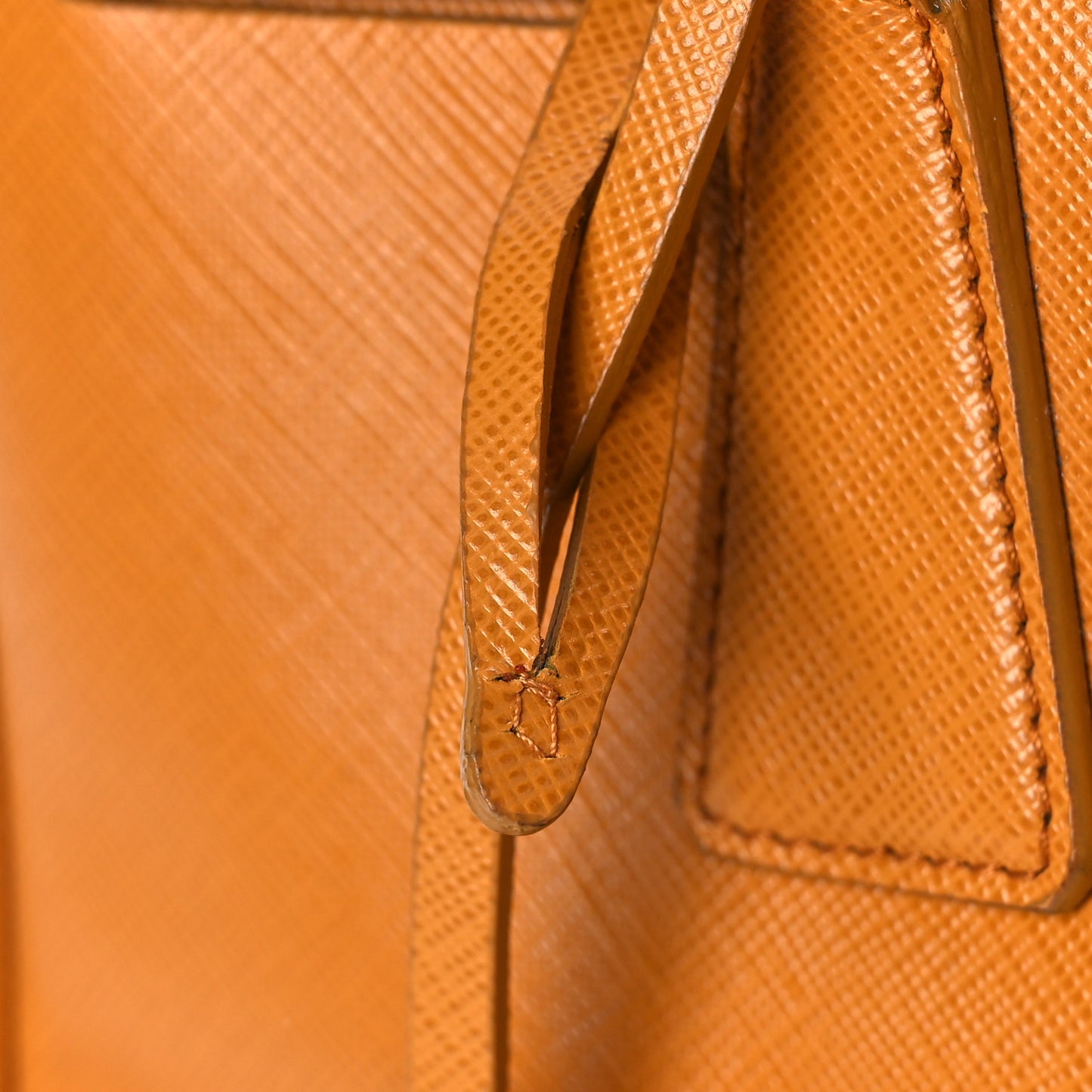 Saffiano Small Galleria Double Zip Tote Cannella