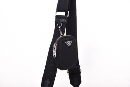 Prada Nylon Re-Edition 2005 Shoulder Bag Black 10 of 16